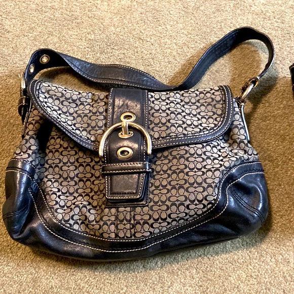 Coach shoulder bag - Picture 1 of 1